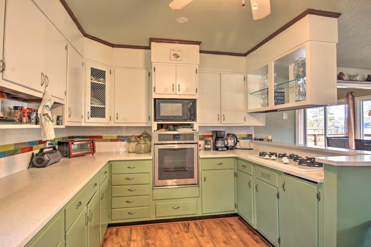 Lakefront Hot Springs Home With Updated Deck And Dock! ภายนอก รูปภาพ